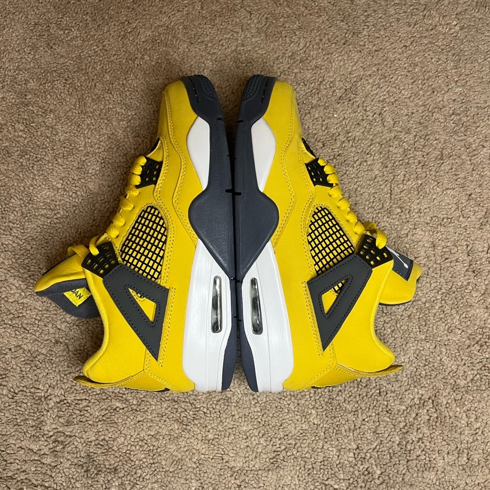 Jordan 4 Lightning Sz 8